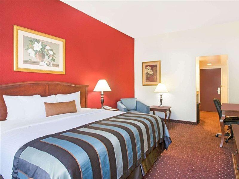 Holiday Inn Express & Suites - Mobile - I-65 By Ihg Buitenkant foto