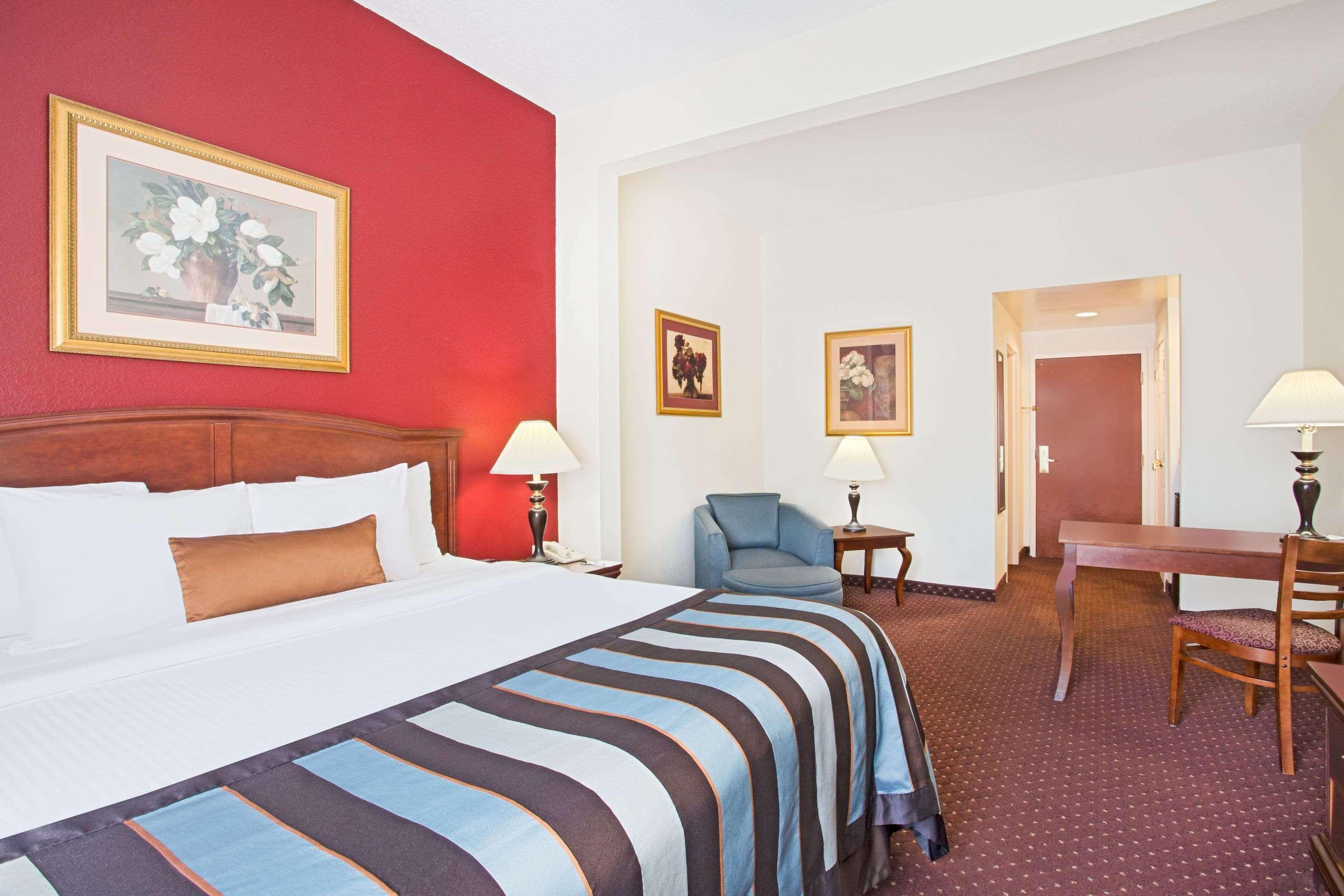 Holiday Inn Express & Suites - Mobile - I-65 By Ihg Buitenkant foto