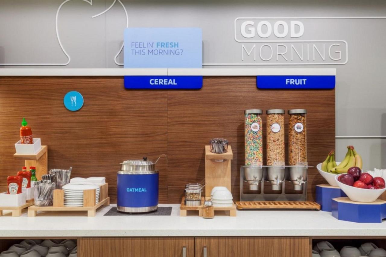 Holiday Inn Express & Suites - Mobile - I-65 By Ihg Buitenkant foto