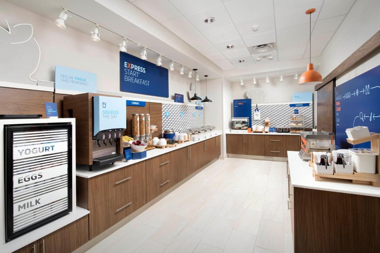 Holiday Inn Express & Suites - Mobile - I-65 By Ihg Buitenkant foto
