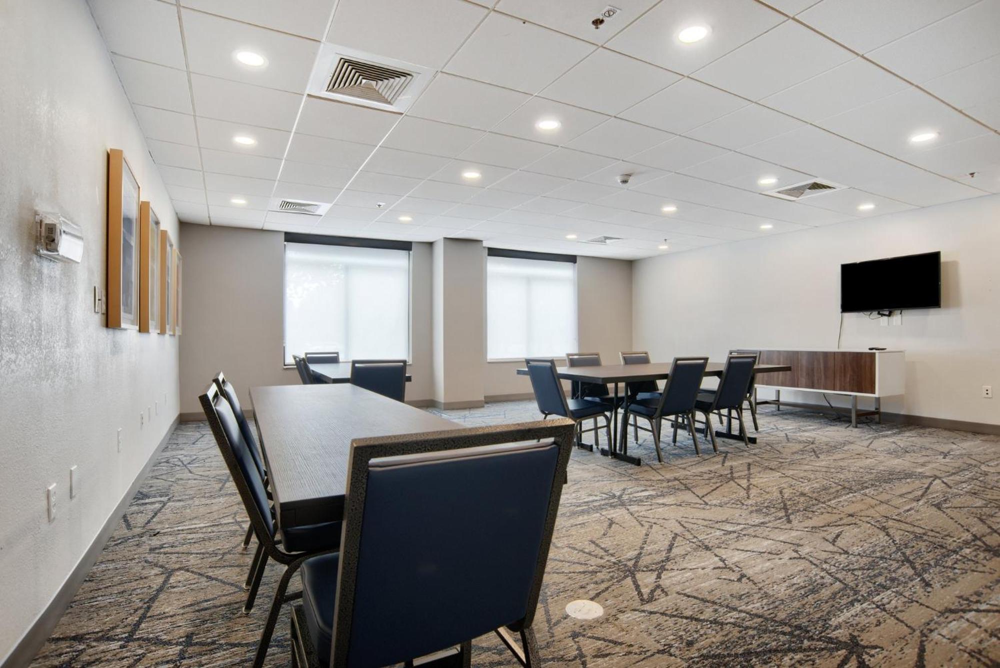 Holiday Inn Express & Suites - Mobile - I-65 By Ihg Buitenkant foto